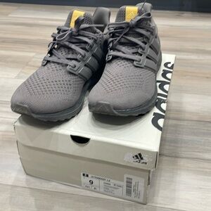 Adidas ULTRABOOST 1.0 Men’s US 9. Charcoal